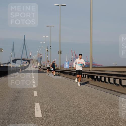 03.10.2025 - Köhlbrandbrückenlauf Fabian Wolf http://msf.ph/oto/9022458 03.10.2025 09:38:09 Position 3  meine-sportfotos.de
