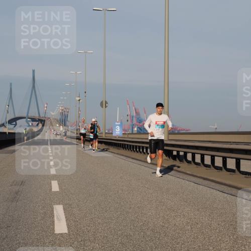 03.10.2025 - Köhlbrandbrückenlauf Fabian Wolf http://msf.ph/oto/9022478 03.10.2025 09:38:10 Position 3  meine-sportfotos.de