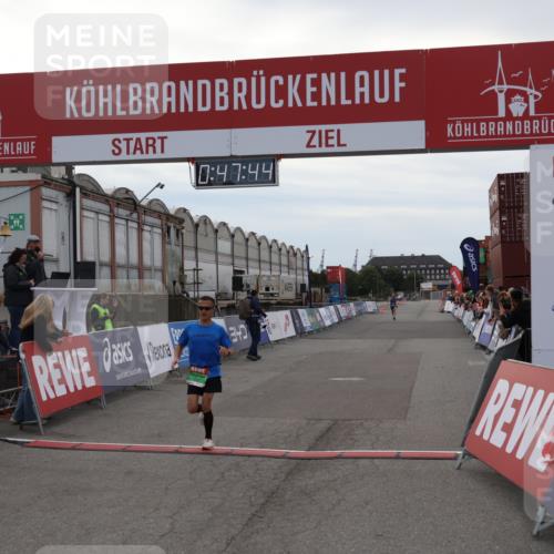 03.10.2025 - Köhlbrandbrückenlauf Julia Fischer http://msf.ph/oto/9022494 03.10.2025 15:47:44 Ziel 7022, 8787 meine-sportfotos.de