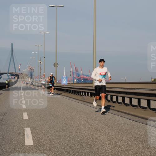 03.10.2025 - Köhlbrandbrückenlauf Fabian Wolf http://msf.ph/oto/9022495 03.10.2025 09:38:10 Position 3  meine-sportfotos.de