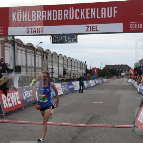 03.10.2025 - Köhlbrandbrückenlauf Julia Fischer http://msf.ph/oto/9022542 03.10.2025 15:47:52 Ziel 7022, 9588 meine-sportfotos.de