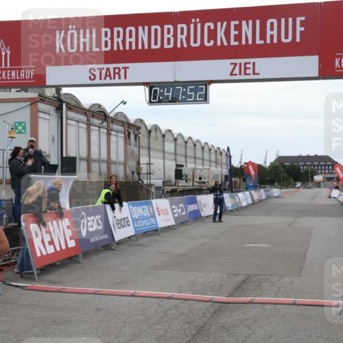 03.10.2025 - Köhlbrandbrückenlauf Julia Fischer http://msf.ph/oto/9022549 03.10.2025 15:47:53 Ziel 7022, 9588 meine-sportfotos.de