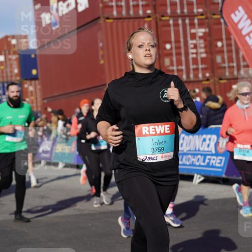 03.10.2025 - Köhlbrandbrückenlauf Michael Burmester http://msf.ph/oto/9022552 03.10.2025 10:24:30 Ziel 1345, 1382, 1433, 1697, 1987, 2045, 2121, 2169, 2173, 2234, 2373, 2374, 2556, 2847, 2848, 3038, 3039, 3042, 3199, 3240, 3391, 3759 meine-sportfotos.de