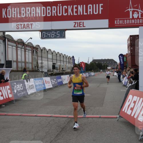03.10.2025 - Köhlbrandbrückenlauf Julia Fischer http://msf.ph/oto/9022623 03.10.2025 15:48:52 Ziel 7009, 8871 meine-sportfotos.de