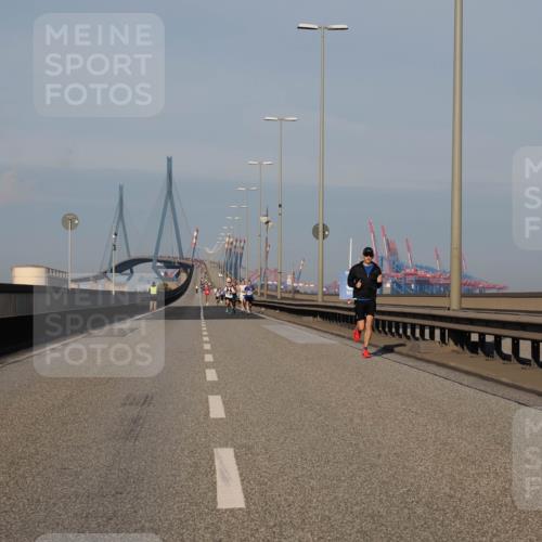 03.10.2025 - Köhlbrandbrückenlauf Fabian Wolf http://msf.ph/oto/9022656 03.10.2025 09:38:34 Position 3  meine-sportfotos.de