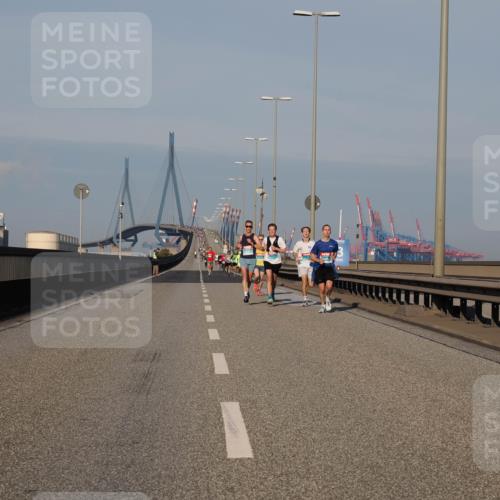 03.10.2025 - Köhlbrandbrückenlauf Fabian Wolf http://msf.ph/oto/9022670 03.10.2025 09:38:48 Position 3  meine-sportfotos.de