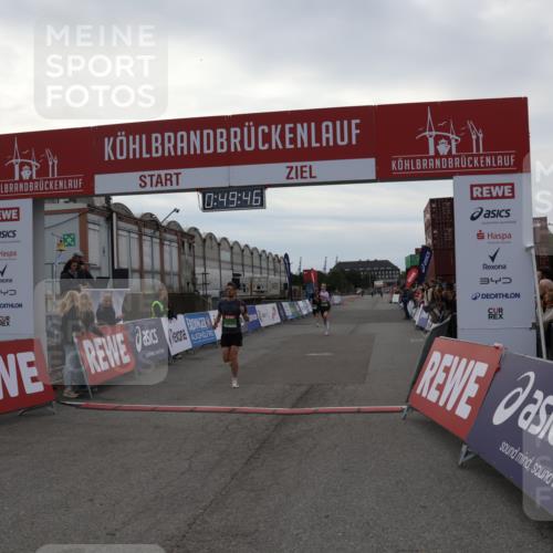03.10.2025 - Köhlbrandbrückenlauf Julia Fischer http://msf.ph/oto/9022802 03.10.2025 15:49:46 Ziel 7021, 9041, 9549, 9617 meine-sportfotos.de