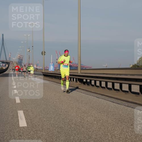 03.10.2025 - Köhlbrandbrückenlauf Fabian Wolf http://msf.ph/oto/9022879 03.10.2025 09:38:58 Position 3 3 meine-sportfotos.de