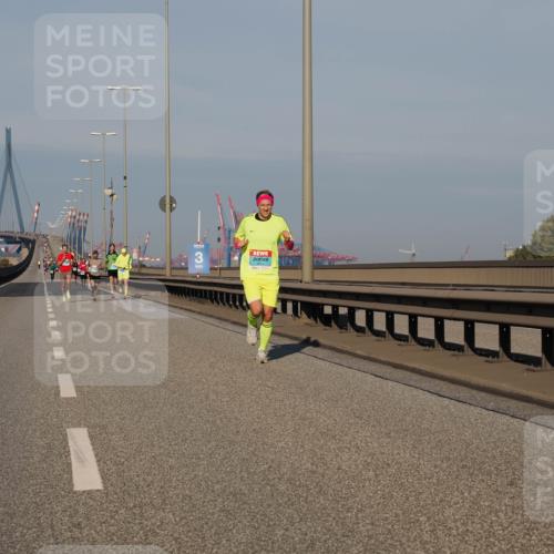 03.10.2025 - Köhlbrandbrückenlauf Fabian Wolf http://msf.ph/oto/9022883 03.10.2025 09:38:59 Position 3 3 meine-sportfotos.de