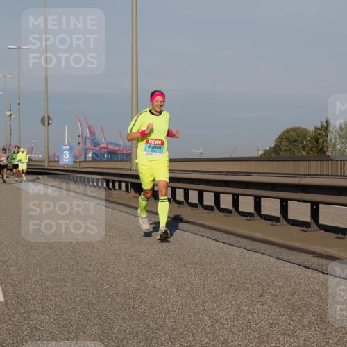 03.10.2025 - Köhlbrandbrückenlauf Fabian Wolf http://msf.ph/oto/9022911 03.10.2025 09:39:00 Position 3 3082 meine-sportfotos.de