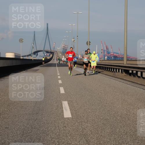 03.10.2025 - Köhlbrandbrückenlauf Fabian Wolf http://msf.ph/oto/9022968 03.10.2025 09:39:05 Position 3  meine-sportfotos.de