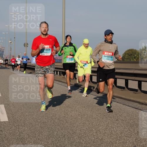 03.10.2025 - Köhlbrandbrückenlauf Fabian Wolf http://msf.ph/oto/9023079 03.10.2025 09:39:10 Position 3 2402, 2701, 1007 meine-sportfotos.de