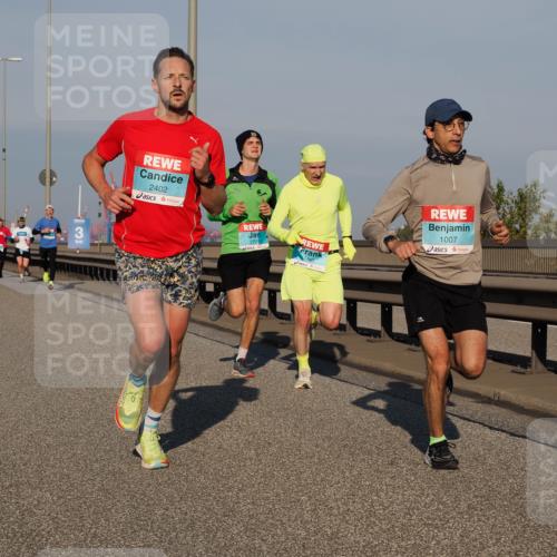03.10.2025 - Köhlbrandbrückenlauf Fabian Wolf http://msf.ph/oto/9023089 03.10.2025 09:39:10 Position 3 3, 2402, 2701, 3460, 1007 meine-sportfotos.de