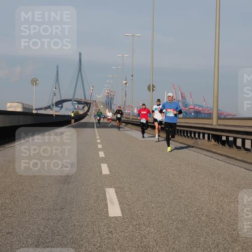 03.10.2025 - Köhlbrandbrückenlauf Fabian Wolf http://msf.ph/oto/9023117 03.10.2025 09:39:13 Position 3  meine-sportfotos.de