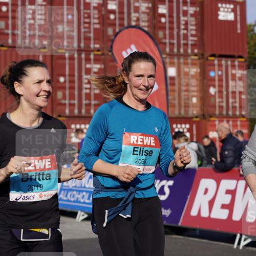 03.10.2025 - Köhlbrandbrückenlauf Michael Burmester http://msf.ph/oto/9023123 03.10.2025 10:25:20 Ziel 1414, 1839, 1967, 2019, 2036, 2151, 2393, 2417, 2509, 2828, 3003, 3004, 3026, 3102, 3159, 3389, 3405, 3713, 3771 meine-sportfotos.de