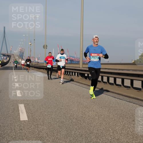 03.10.2025 - Köhlbrandbrückenlauf Fabian Wolf http://msf.ph/oto/9023156 03.10.2025 09:39:16 Position 3 1057 meine-sportfotos.de