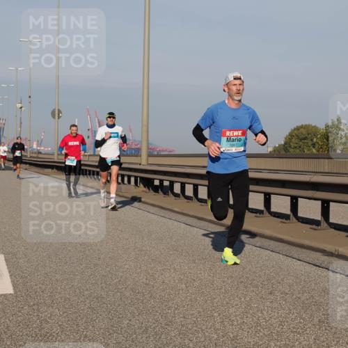 03.10.2025 - Köhlbrandbrückenlauf Fabian Wolf http://msf.ph/oto/9023172 03.10.2025 09:39:17 Position 3 1057 meine-sportfotos.de
