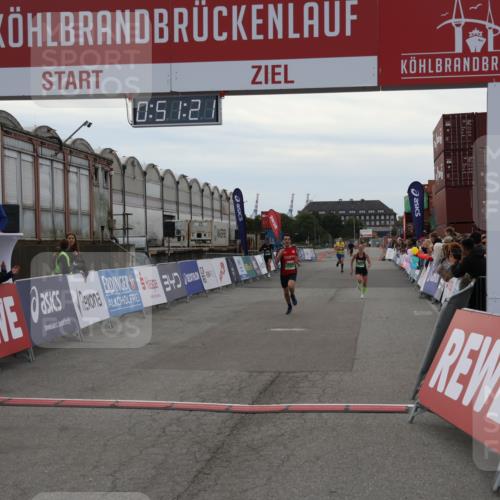 03.10.2025 - Köhlbrandbrückenlauf Julia Fischer http://msf.ph/oto/9023173 03.10.2025 15:51:21 Ziel 7250, 9564 meine-sportfotos.de