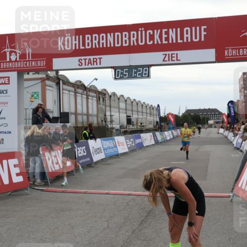 03.10.2025 - Köhlbrandbrückenlauf Julia Fischer http://msf.ph/oto/9023221 03.10.2025 15:51:28 Ziel 7050, 7250, 8861, 9564 meine-sportfotos.de