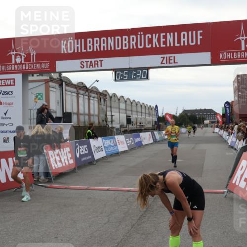 03.10.2025 - Köhlbrandbrückenlauf Julia Fischer http://msf.ph/oto/9023227 03.10.2025 15:51:30 Ziel 7050, 7250, 8861, 9564 meine-sportfotos.de