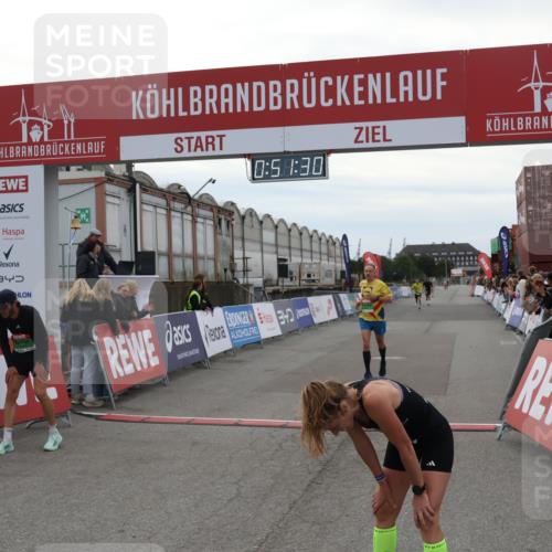 03.10.2025 - Köhlbrandbrückenlauf Julia Fischer http://msf.ph/oto/9023231 03.10.2025 15:51:30 Ziel 7050, 7250, 8861, 9564 meine-sportfotos.de