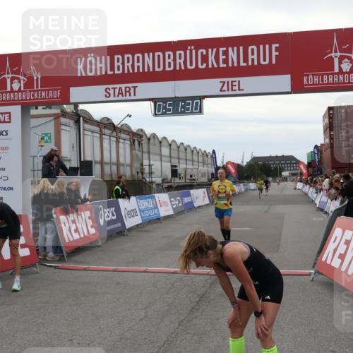 03.10.2025 - Köhlbrandbrückenlauf Julia Fischer http://msf.ph/oto/9023234 03.10.2025 15:51:30 Ziel 7050, 7250, 8861, 9564 meine-sportfotos.de