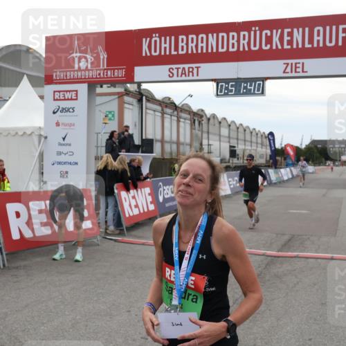 03.10.2025 - Köhlbrandbrückenlauf Julia Fischer http://msf.ph/oto/9023254 03.10.2025 15:51:40 Ziel 7118, 7210, 8861, 9663 meine-sportfotos.de