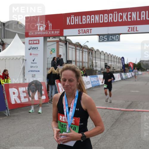 03.10.2025 - Köhlbrandbrückenlauf Julia Fischer http://msf.ph/oto/9023257 03.10.2025 15:51:40 Ziel 7118, 7210, 8861, 9663 meine-sportfotos.de