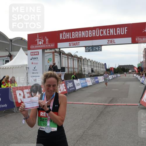 03.10.2025 - Köhlbrandbrückenlauf Julia Fischer http://msf.ph/oto/9023273 03.10.2025 15:51:43 Ziel 7118, 7210, 9663 meine-sportfotos.de