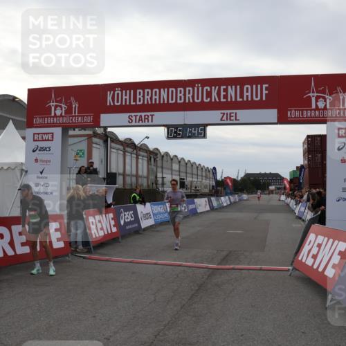03.10.2025 - Köhlbrandbrückenlauf Julia Fischer http://msf.ph/oto/9023276 03.10.2025 15:51:45 Ziel 7118, 7210, 9663 meine-sportfotos.de