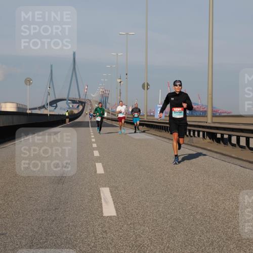03.10.2025 - Köhlbrandbrückenlauf Fabian Wolf http://msf.ph/oto/9023288 03.10.2025 09:39:24 Position 3 1034 meine-sportfotos.de