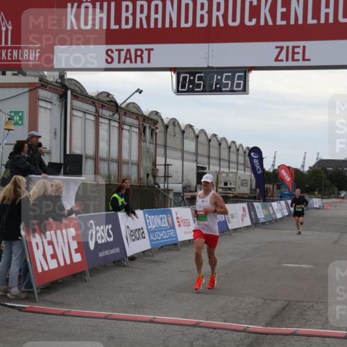 03.10.2025 - Köhlbrandbrückenlauf Julia Fischer http://msf.ph/oto/9023291 03.10.2025 15:51:56 Ziel 7054, 7520 meine-sportfotos.de
