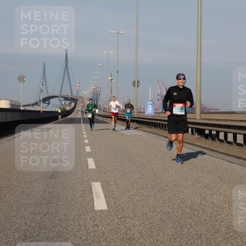 03.10.2025 - Köhlbrandbrückenlauf Fabian Wolf http://msf.ph/oto/9023298 03.10.2025 09:39:24 Position 3 1034 meine-sportfotos.de