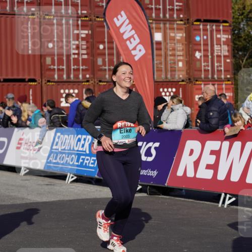03.10.2025 - Köhlbrandbrückenlauf Michael Burmester http://msf.ph/oto/9023314 03.10.2025 10:25:36 Ziel 1652, 1653, 1948, 1998, 2002, 2003, 2244, 2245, 2251, 2489, 2787, 3441, 3443 meine-sportfotos.de