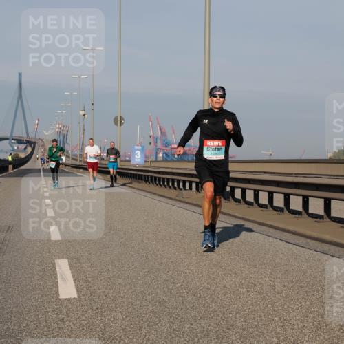 03.10.2025 - Köhlbrandbrückenlauf Fabian Wolf http://msf.ph/oto/9023316 03.10.2025 09:39:25 Position 3 1034 meine-sportfotos.de
