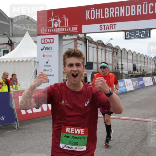 03.10.2025 - Köhlbrandbrückenlauf Julia Fischer http://msf.ph/oto/9023382 03.10.2025 15:52:27 Ziel 8968, 9269, 9602 meine-sportfotos.de