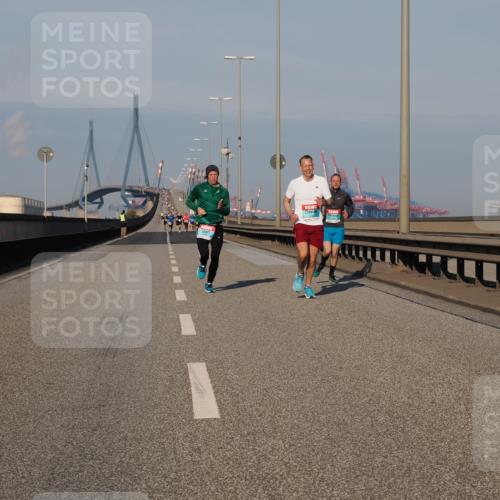 03.10.2025 - Köhlbrandbrückenlauf Fabian Wolf http://msf.ph/oto/9023400 03.10.2025 09:39:29 Position 3  meine-sportfotos.de