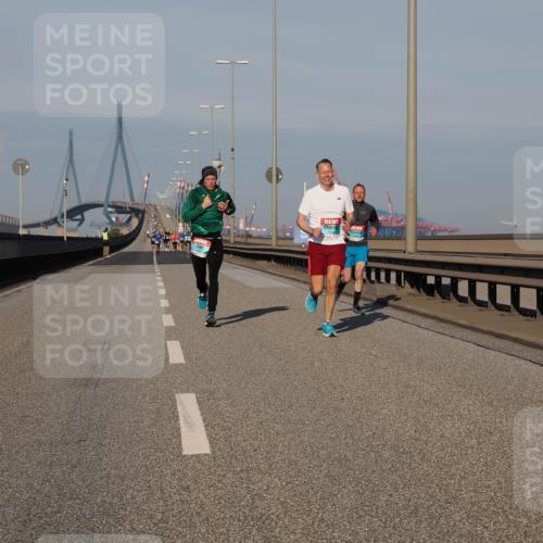 03.10.2025 - Köhlbrandbrückenlauf Fabian Wolf http://msf.ph/oto/9023416 03.10.2025 09:39:30 Position 3  meine-sportfotos.de