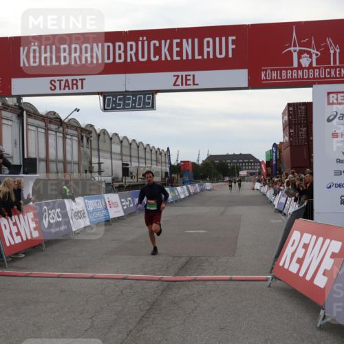 03.10.2025 - Köhlbrandbrückenlauf Julia Fischer http://msf.ph/oto/9023436 03.10.2025 15:53:09 Ziel 9461, 9591 meine-sportfotos.de