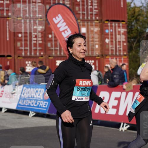 03.10.2025 - Köhlbrandbrückenlauf Michael Burmester http://msf.ph/oto/9023558 03.10.2025 10:25:55 Ziel 1847, 1924, 1940, 2111, 2406, 2532, 3151 meine-sportfotos.de