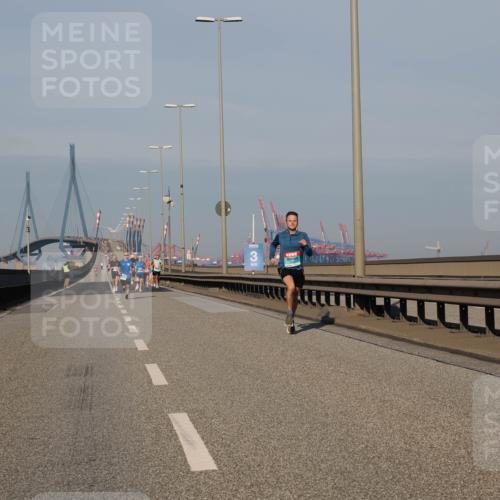 03.10.2025 - Köhlbrandbrückenlauf Fabian Wolf http://msf.ph/oto/9023586 03.10.2025 09:39:47 Position 3  meine-sportfotos.de