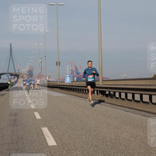 03.10.2025 - Köhlbrandbrückenlauf Fabian Wolf http://msf.ph/oto/9023612 03.10.2025 09:39:47 Position 3  meine-sportfotos.de