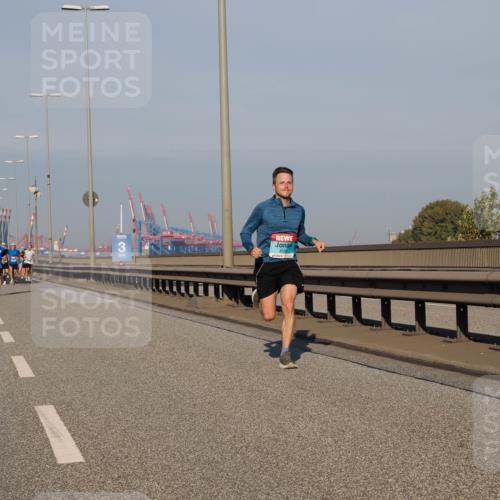 03.10.2025 - Köhlbrandbrückenlauf Fabian Wolf http://msf.ph/oto/9023649 03.10.2025 09:39:49 Position 3  meine-sportfotos.de