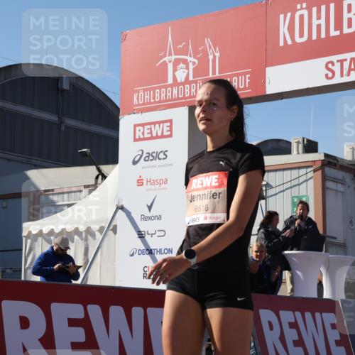 03.10.2025 - Köhlbrandbrückenlauf Luisa Fischer http://msf.ph/oto/9023700 03.10.2025 12:46:56 Ziel 6483, 6516, 6740 meine-sportfotos.de