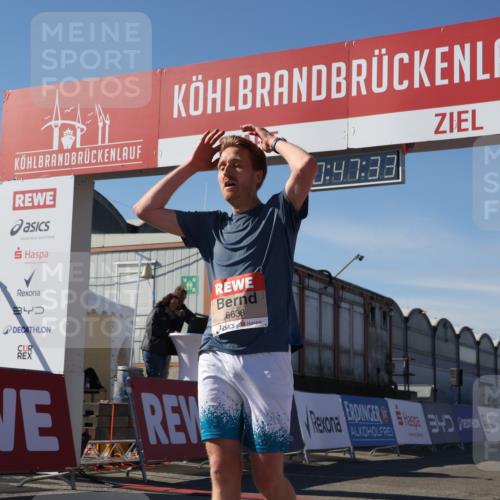 03.10.2025 - Köhlbrandbrückenlauf Luisa Fischer http://msf.ph/oto/9023744 03.10.2025 12:47:32 Ziel 6638 meine-sportfotos.de