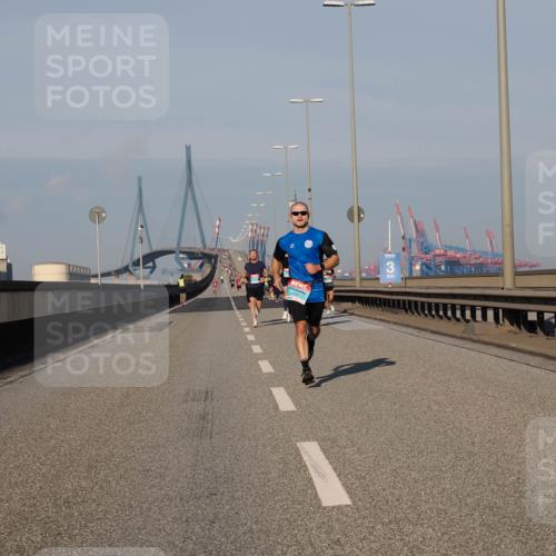 03.10.2025 - Köhlbrandbrückenlauf Fabian Wolf http://msf.ph/oto/9023750 03.10.2025 09:39:56 Position 3  meine-sportfotos.de