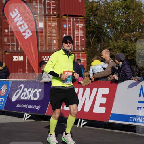 03.10.2025 - Köhlbrandbrückenlauf Michael Burmester http://msf.ph/oto/9023809 03.10.2025 10:26:13 Ziel 1904, 1949, 2284, 2676, 2681, 3149, 3447 meine-sportfotos.de