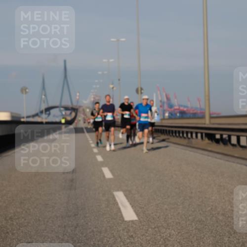 03.10.2025 - Köhlbrandbrückenlauf Fabian Wolf http://msf.ph/oto/9023833 03.10.2025 09:40:00 Position 3  meine-sportfotos.de