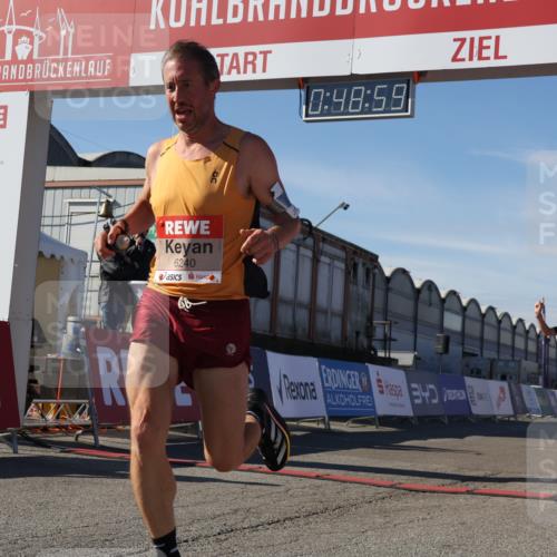 03.10.2025 - Köhlbrandbrückenlauf Luisa Fischer http://msf.ph/oto/9023839 03.10.2025 12:48:58 Ziel 5797, 6240 meine-sportfotos.de