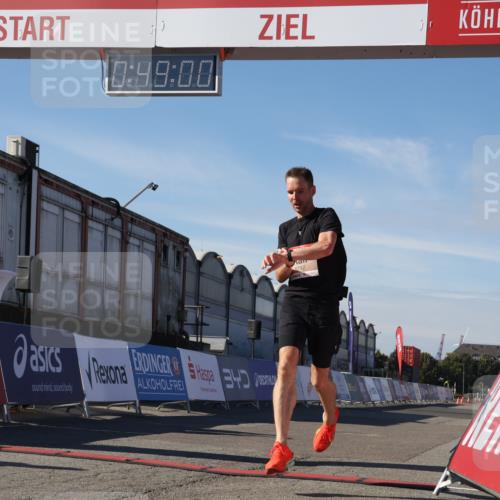 03.10.2025 - Köhlbrandbrückenlauf Luisa Fischer http://msf.ph/oto/9023859 03.10.2025 12:49:00 Ziel 5797, 6240 meine-sportfotos.de
